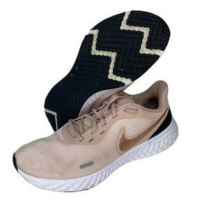 Nike Revolution 5 Barely Pink Rose Running Shoes Women's 8.5 Sneakers BQ3207-600